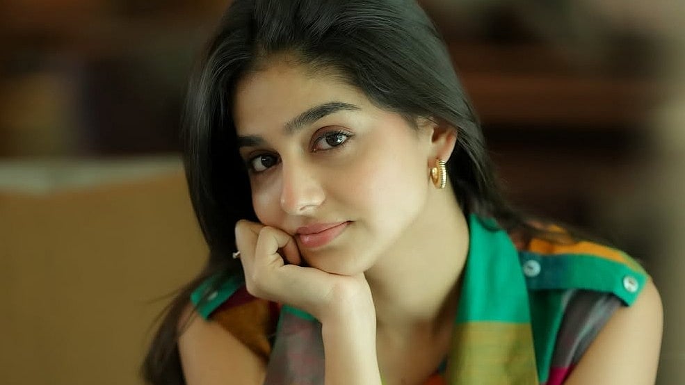 'വിത്ത് ലവ് അനശ്വര...'; ക്യൂട്ട് ലുക്കില്‍ താരസുന്ദരി 