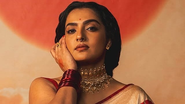 സംവിധായക കുപ്പായമണിയാന്‍ പാര്‍വതി; അഞ്ച് വര്‍ഷം കാത്തിരുന്നത് ഈ സിനിമയ്ക്കായി! 