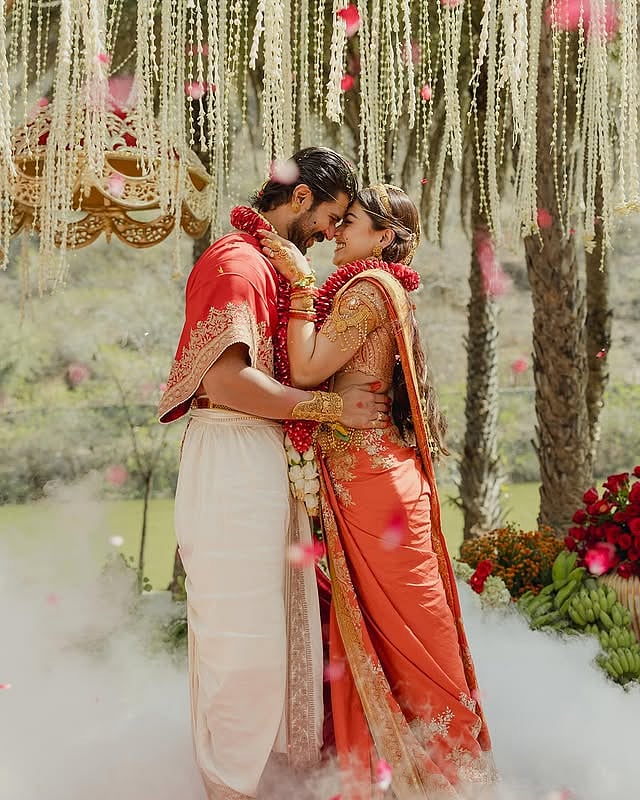 'നിങ്ങളുടെ ഭാര്യയാകാൻ'; സീതാരാമം പോലെ മനോഹരം 