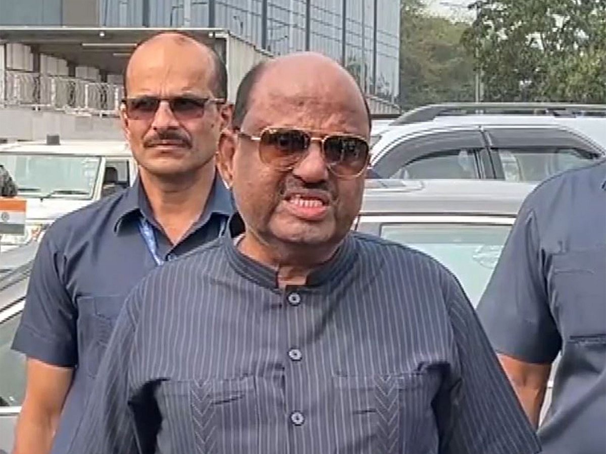 'ഏതു കളിയിലും എന്ട്രിയും എക്സിറ്റുമുണ്ട്', രാജിയെ കുറിച്ച് ഉചിതമായ സമയത്ത് പറയും: സി വി ആനന്ദബോസ്