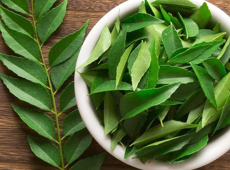 കറിവേപ്പിലയിലെ ‘വിഷം’ കളയാൻ ഇതാ കുറച്ച് ടിപ്പുകൾ
