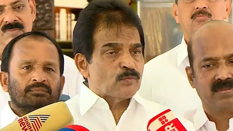 വ്യാജ ആധാര്‍ കാര്‍ഡ് ആരോപണം; കെസി വേണുഗോപാലിന് വക്കീല്‍ നോട്ടീസ് അയച്ച് സിപിഎം