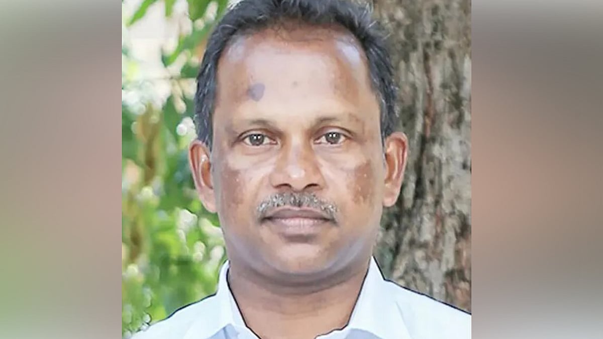 അച്ഛനെ കൊലപ്പെടുത്തിയ കേസിലെ പ്രതിയെ മകൻ വെടിവച്ച് കൊന്നു; തോക്കുമായി സ്റ്റേഷനിൽ; നടുങ്ങി നാട്