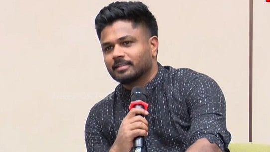 'പേരുകള്‍ വിളിക്കുന്നത് ആരാധകരുടെ സന്തോഷമല്ലേ, തലയും വാലും ഒന്നും ആകാനില്ല'