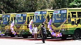 ഒറ്റദിവസം ഒരു യൂണിറ്റില് കളക്ഷന് 2 ലക്ഷം രൂപ; ഉല്ലാസയാത്രയില് കെഎസ്ആര്ടിസിക്ക് റെക്കോര്ഡ്