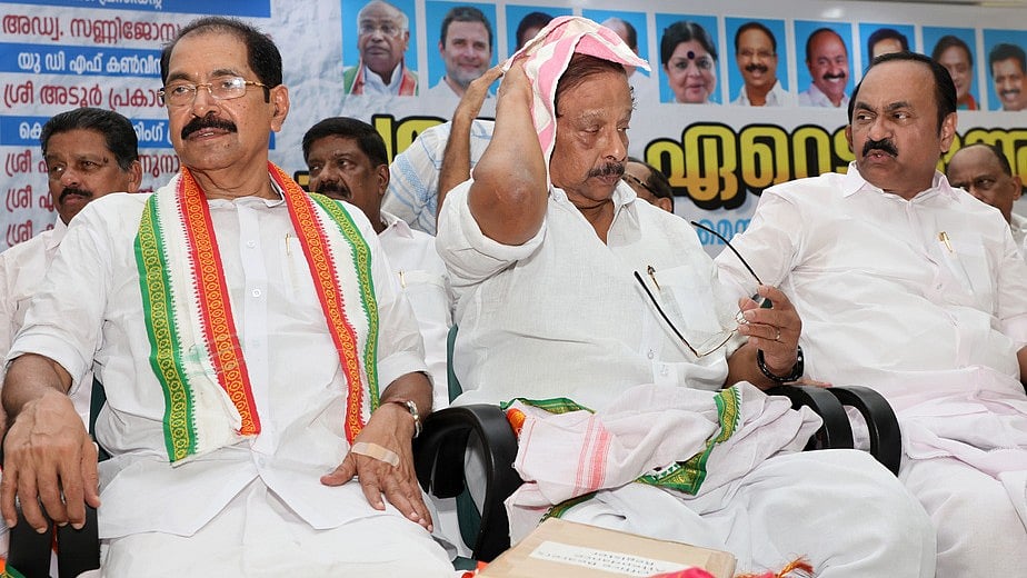 'എട്ടക്ക സംഖ്യയുടെ ഇടപാടുകള്‍ ഒളിപ്പിച്ചു വച്ചു';  വയനാട് പിരിവിന് കോണ്‍ഗ്രസിന് വേറെയും അക്കൗണ്ട്, പ്രവാസിക്ക് പണം കൈമാറിയെന്ന് സിപിഎം 