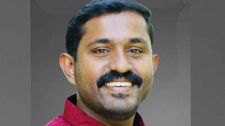 'പല തവണ വിവിധ ഇടങ്ങളിലെത്തിച്ച് പീഡിപ്പിച്ചു, വിവാഹ വാദ്ഗാനം നല്‍കി'; സിപിഎം നേതാവിനെതിരെ പരാതി