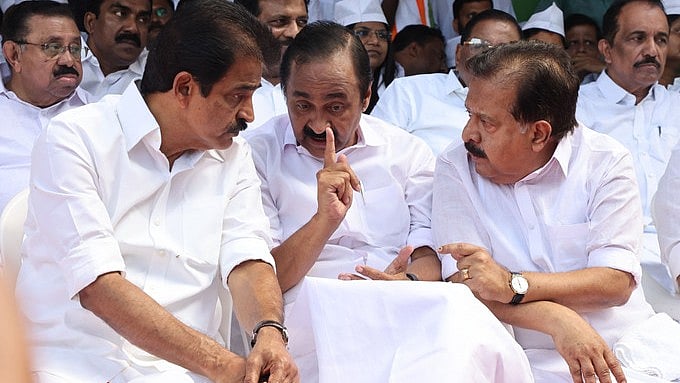 പാർട്ടിയിലെ പിണക്കം തീർക്കാൻ എഐസിസിയുടെ 'കർണാടക മോഡൽ'; പ്രത്യേക ദൗത്യ സംഘം കേരളത്തിൽ 