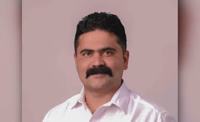 ജോലി വാഗ്ദാനം ചെയ്ത് പരിചയപ്പെട്ടു;  പലയിടങ്ങളില്‍ കൊണ്ടുപോയി പീഡിപ്പിച്ചു; ദൃശ്യങ്ങള്‍ മൊബൈല്‍ ഫോണില്‍; കോണ്‍ഗ്രസ് നേതാവിനെതിരെ പരാതിയുമായി യുവതി