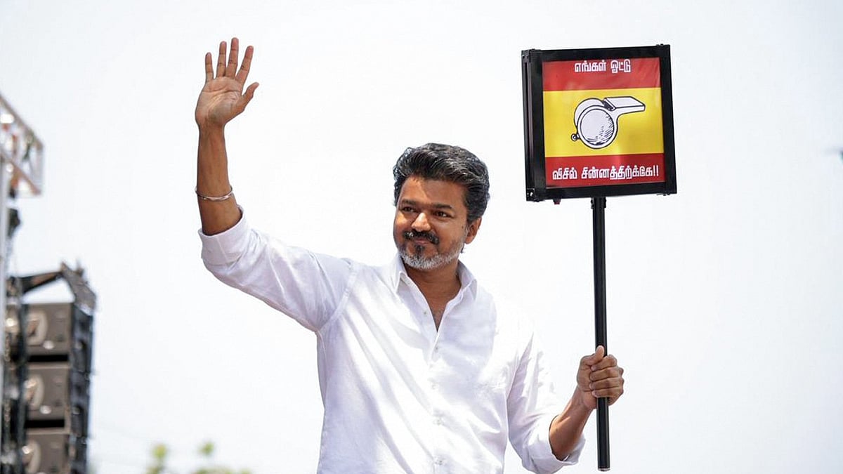 കരൂര്‍ ദുരന്തത്തില്‍ ഗൂഢാലോചന, ജനനായകൻ തടഞ്ഞത് രാഷ്ട്രീയ പകപോക്കൽ; തുറന്നടിച്ച് വിജയ്