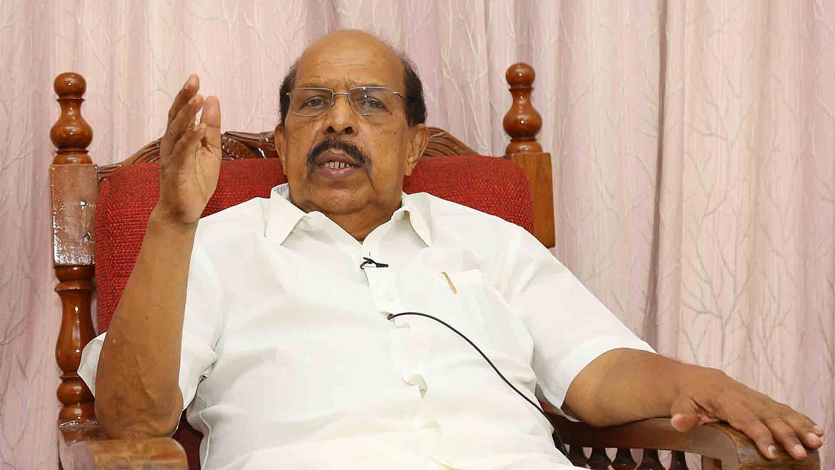 'പയ്യന്നൂരിലേയും തളിപ്പറമ്പിലെയും വര്‍ഗ വഞ്ചകരെപ്പോലെയല്ല ജി സുധാകരന്‍; മേല്‍വിലാസം ഉണ്ടായത് കുടുംബമഹിമ കൊണ്ടല്ല'