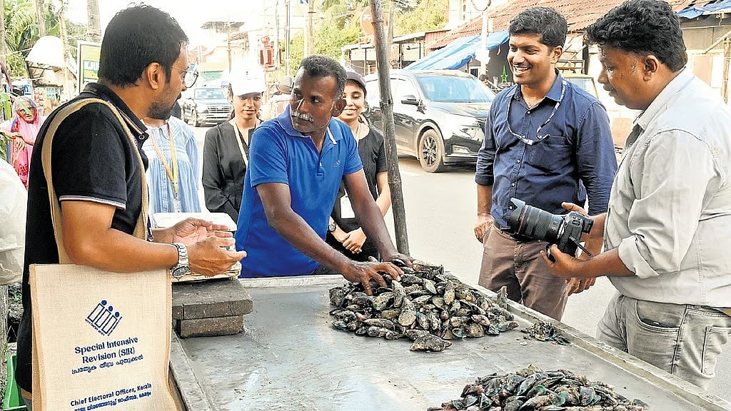 എസ്‌ഐആറില്‍ ബിജെപിക്ക് 'പണി കിട്ടുമോ?', നേമത്തും വട്ടിയൂര്‍ക്കാവിലും വോട്ട് കുറഞ്ഞു; കൂടിയത് മലപ്പുറത്തും വടക്കന്‍ ജില്ലകളിലും, കണക്കുകള്‍ ഇങ്ങനെ 