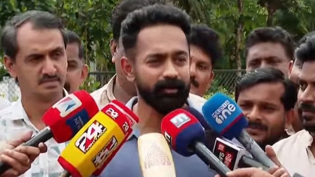 Kerala Election 2026: 'ബാപ്പയ്ക്കും ഉമ്മയ്ക്കും വരെ അത്ഭുതമായിരുന്നു, പി ജെ ജോസഫ് വിളിച്ചു ചോദിച്ചു'; എല്ലാവരും നിര്‍ബന്ധമായി വോട്ട് ചെയ്യണമെന്ന് ആസിഫ് അലി