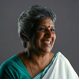 അരങ്ങിൽനിന്ന് അടുക്കളയിലേക്ക് ഒതുങ്ങിയിട്ടില്ല