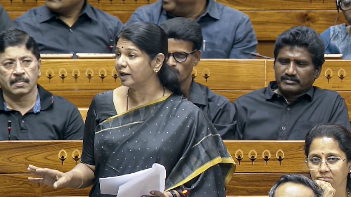 ബിജെപി സ്ത്രീകളെ 'മനുഷ്യ കവച'മായി ഉപയോഗിക്കുന്നു; ബില്ലിനെതിരെ ആഞ്ഞടിച്ച് കനിമൊഴി