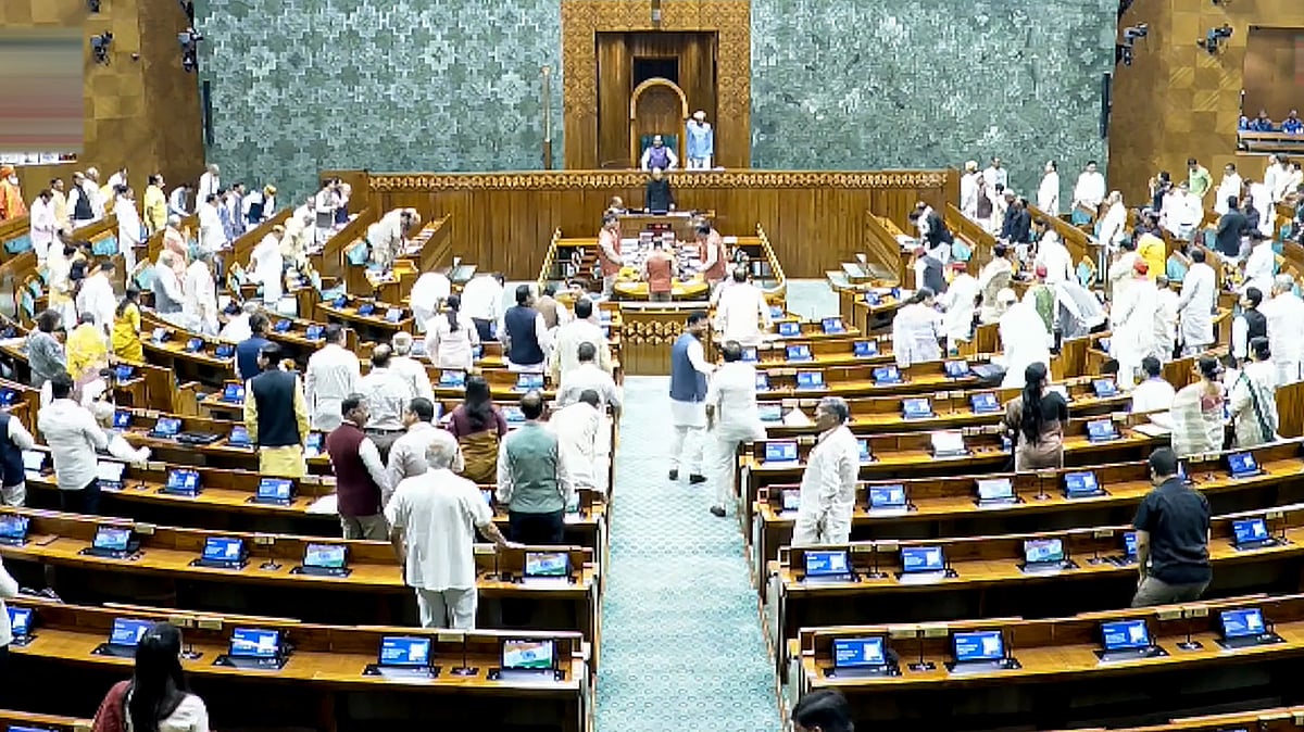 ലോക്‌സഭയും കടന്ന് വന്ദേമാതരം ബില്‍; ഇനി അംഗീകാരത്തിനായി രാഷ്ട്രപതിയുടെ മുന്നിലേക്ക്
