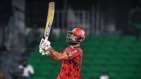 3 ഓവറില്‍ 50 റണ്‍സ്! ഷഹീന്‍ അഫ്രീദി അടക്കം എല്ലാവര്‍ക്കും കിട്ടി; തല്ലിപ്പഴുപ്പിച്ച് ഖുഷ്ദില്‍ ഷാ (വിഡിയോ)