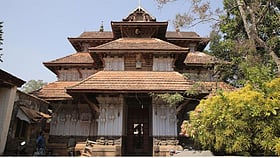 ദാമ്പത്യ സൗഖ്യവും ഐശ്വര്യവും നൽകുന്ന തിരുവഞ്ചിക്കുളം പൗർണമി പൂജ, അനുഷ്ഠാനങ്ങൾ ഇങ്ങനെ