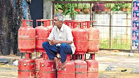 വാണിജ്യ സിലിണ്ടര്‍ വര്‍ധന: മെയ് ആറിന് സംസ്ഥാനത്തെ ഹോട്ടലുകള്‍ അടച്ചിടും