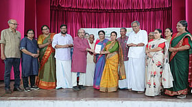 'അൻപും അലിവും അല്പം അനുരാഗവും'; മന്ത്രി ആർ ബിന്ദുവിന്റെ കവിതാ സമാഹാരം പ്രകാശനം ചെയ്തു
