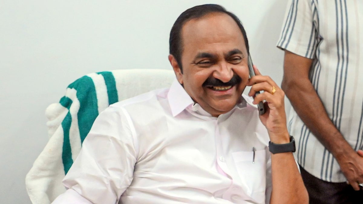 Kerala Election Results 2026 Live: 
ആധിപത്യം സമ്പൂർണം... യുഡിഎഫിന്റെ 'മഹാ വിസ്മയം'; എൽഡിഎഫിന്റേത് ദയനീയ 'പതനം'; മൂന്നിതളായി 'താമര'