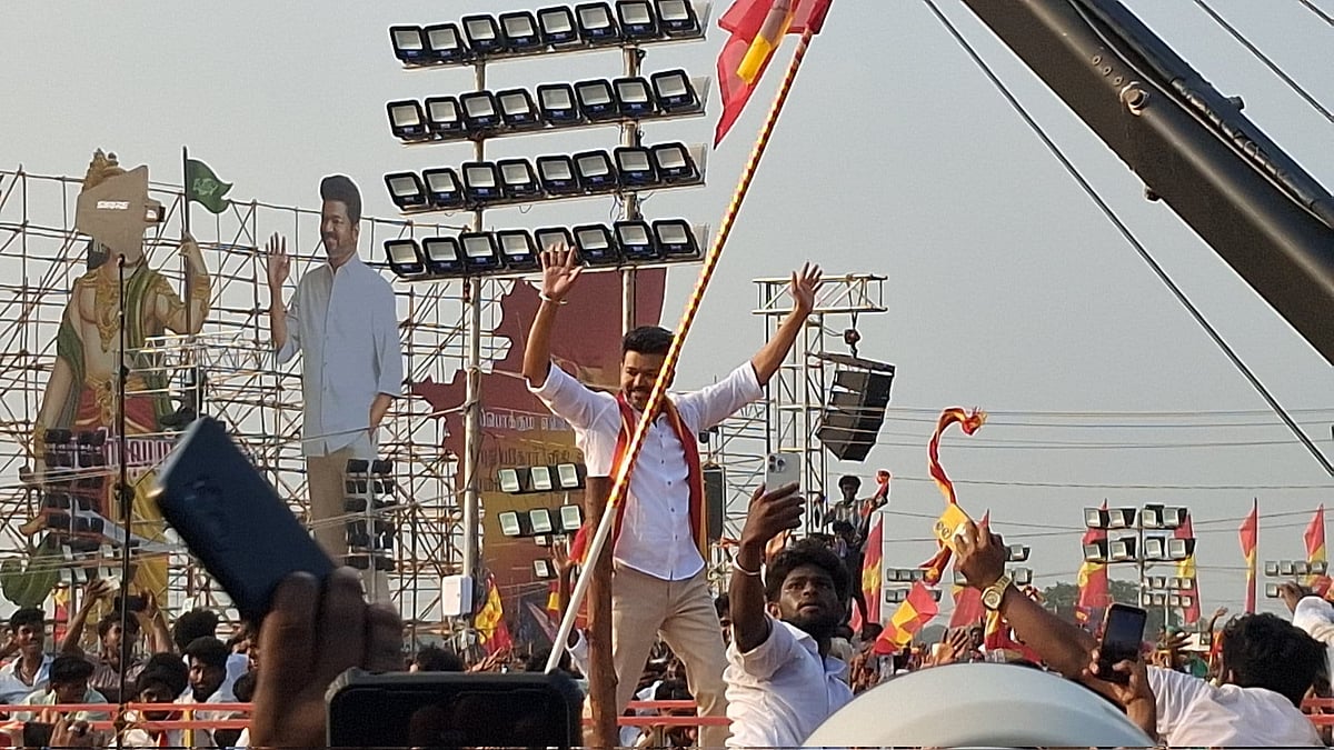 ദ്രാവിഡ രാഷ്ട്രീയത്തിലെ വെള്ളിത്തിര വിപ്ലവം: വിജയ് എന്ന പുതിയ രാഷ്ട്രീയ സമവാക്യം