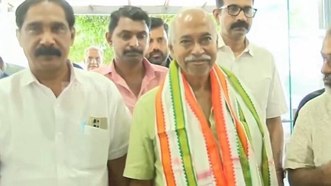 'തെറ്റ് തിരുത്തിയില്ലെങ്കില്‍ കേരളം ബംഗാളാകും'; കുഞ്ഞികൃഷ്ണന് വന്‍ സ്വീകരണം
