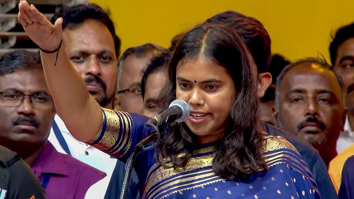 തെരഞ്ഞെടുപ്പ് സർട്ടിഫിക്കറ്റ് മറന്നു;  മന്ത്രി കീർത്തനയ്ക്ക് സത്യപ്രതിജ്ഞ ചെയ്യാനായില്ല