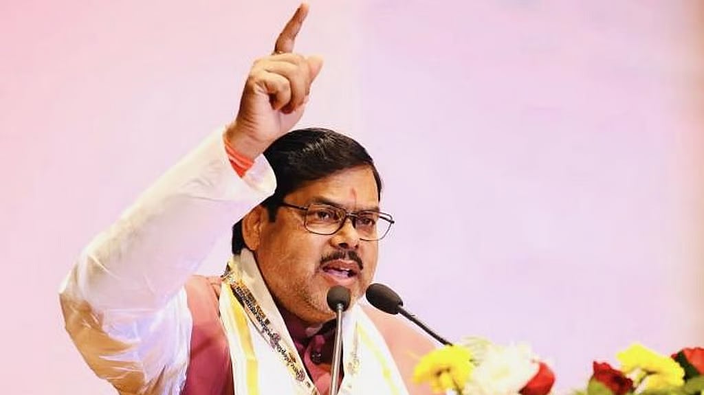 'പെണ്‍കുട്ടികളെ എന്തിനാണ് പഠിപ്പിക്കുന്നത്?;  അവര്‍ നാലുചുവരുകള്‍ക്കുള്ളില്‍ കഴിയേണ്ടവര്‍'; വിവാദപരാമര്‍ശവുമായി ബിഹാര്‍ വിദ്യാഭ്യാസ മന്ത്രി