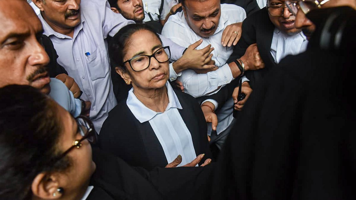 'ബംഗാൾ ബുൾഡോസർ രാജ്യമല്ല'; പൊലീസിനെതിരെ ആഞ്ഞടിച്ച് മമത ബാനർജി ഹൈക്കോടതിയിൽ