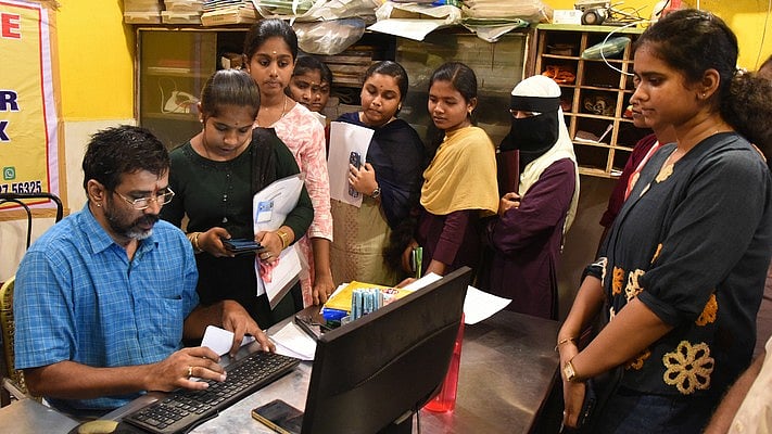 പ്ലസ്ടു, വിഎച്ച്എസ്ഇ പരീക്ഷാഫലം ചൊവ്വാഴ്ച; ഫലമറിയാൻ വഴികളിതാ... 