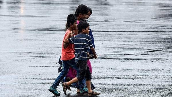 മുന്നറിയിപ്പില്‍ മാറ്റം, വ്യാഴാഴ്ച വരെ ശക്തമായ മഴ; 10 ജില്ലകളില്‍ യെല്ലോ അലര്‍ട്ട് 