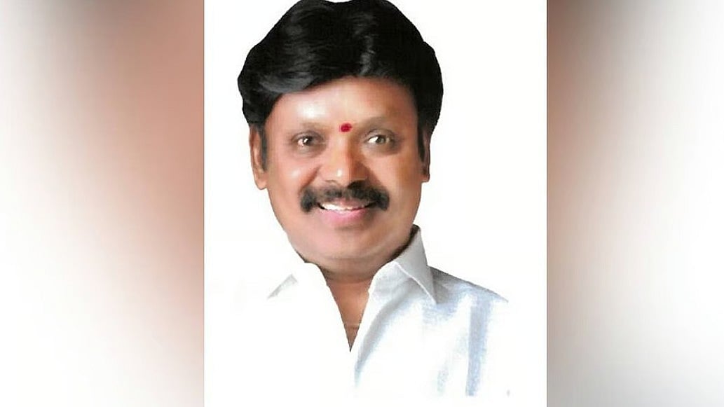 തമിഴ്നാട്ടിൽ കുതിരക്കച്ചവടമെന്ന് ആക്ഷേപം; ഒരു എഐഎഡിഎംകെ എംഎൽഎ കൂടി രാജിവെച്ചു, സ്പീക്കർക്ക് പരാതിയുമായി ഇപിഎസ് ക്യാമ്പ്
