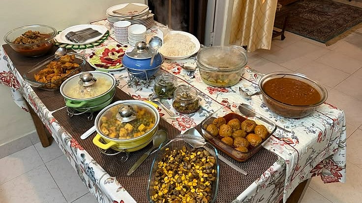 തീൻ മേശ നിറഞ്ഞാലും 'കൺട്രോൾ' വേണം, ആരോ​ഗ്യകരമായി എങ്ങനെ ബക്രീദ് വിരുന്ന് ആസ്വദിക്കാം
