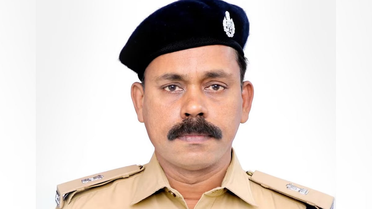 വീടിന്റെ പണി നടക്കുന്നു; രണ്ട്  ലക്ഷം കൈക്കൂലി വാങ്ങുന്നതിനിടെ ഡിവൈഎസ്പി അറസ്റ്റില്‍