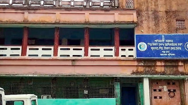 ഹോൾഡിംഗ് സെന്ററുകൾ പ്രഖ്യാപിച്ചതിന് പിന്നാലെ ബംഗാളിൽ കൂട്ടപ്പാലായനം; ബംഗ്ലാദേശിലേക്ക് മടങ്ങാൻ അതിർത്തിയിൽ അഭയാർത്ഥി തിരക്ക്
