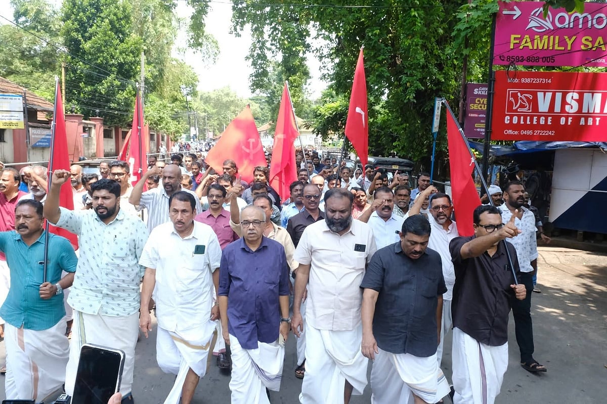 മുഹമ്മദ് റിയാസിന്റെ വീട്ടിലെ ഇഡി റെയ്ഡ്; സിപിഎം ജില്ലാ സെക്രട്ടറി ഉള്‍പ്പടെ 57 പേര്‍ക്കെതിരെ കേസ്