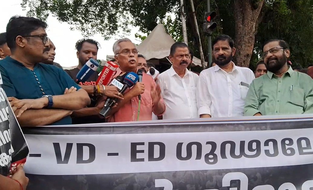 'സതീശനെ 'മേനോന്‍ സതീശനാ'ക്കിയത് ബിജെപി ഡീല്‍; വേട്ടയാടാന്‍ വിട്ടുതരില്ല'