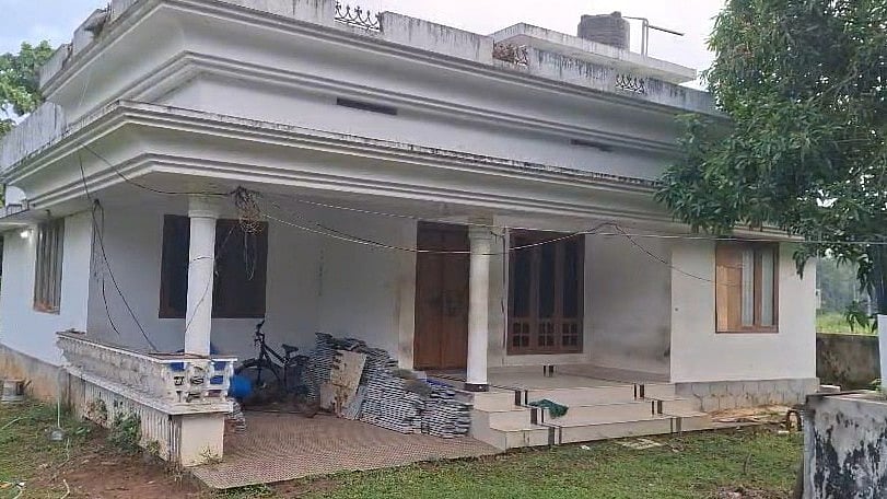 മൂന്ന് ദിവസമായി  അടച്ചുപൂട്ടിയ നിലയിൽ; വീട്ടുടമ പൊലീസിനെ വിളിച്ചുവരുത്തി വാതിൽ തുറന്നപ്പോൾ കണ്ടത് ദമ്പതികളുടെ മൃതദേഹങ്ങൾ