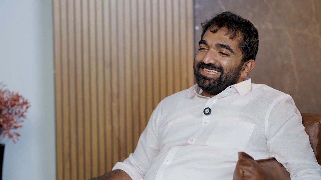 'സിനിമയിൽ ചാൻസ് കിട്ടിയാൽ അഭിനയിക്കുമോ ? അപ്പയുടെ ബയോപിക് ചെയ്യണമെന്നുണ്ട്, ഉമ്മൻ ചാണ്ടിയായി ആ നടൻ'; സിനിമാ മോഹത്തെക്കുറിച്ച് ചാണ്ടി ഉമ്മൻ