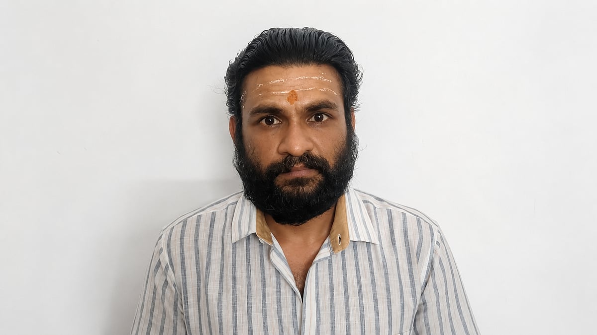 'ഓപ്പറേഷൻ തൂഫാൻ'; പയ്യന്നൂരിൽ ജ്യോതിഷാലയത്തിൽ റെയ്ഡ്, കഞ്ചാവ് പിടികൂടി, ജ്യോത്സ്യനെതിരെ കേസ്