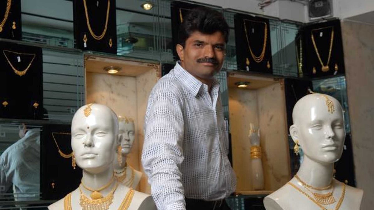 15 ലക്ഷം കോടിയുടെ 'ഇല്ലാത്ത' വരുമാനം? രാജേഷ് എക്സ്പോര്‍ട്ട്‌സിനെ വിലക്കി സെബി
