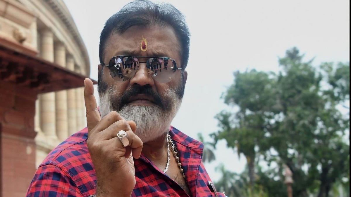 ഞാന്‍ മാത്രം അറിഞ്ഞില്ല കേട്ടോ!; 'രാജി സന്നദ്ധത'യില്‍ മറുപടിയുമായി സുരേഷ് ഗോപി