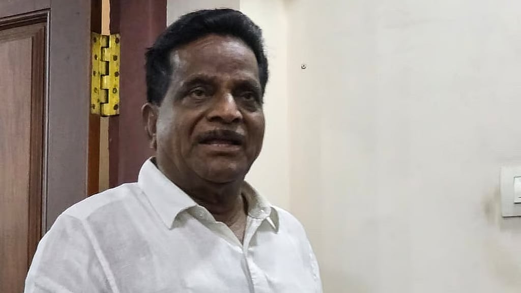 സിപിഎം തകരാത്തതിന് കാരണം പിണറായി; മറ്റ് ആരുണ്ട് പ്രതിപക്ഷ നേതാവ് ആകാന്‍?; ടികെ ഗോവിന്ദന്‍