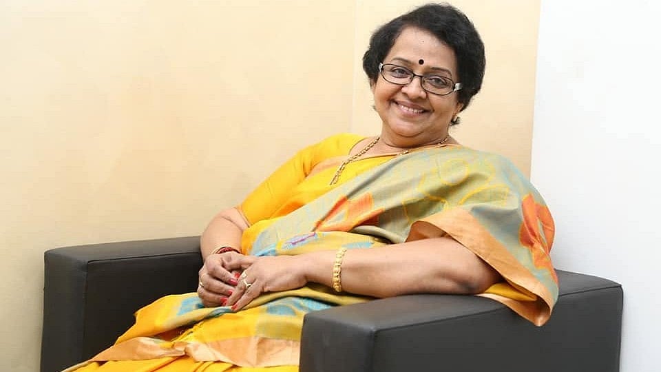 'എനിക്കു വേണ്ടി ഒരു വരി പോലും എഴുതാൻ മക്കളോട് നാളിതുവരെ പറഞ്ഞിട്ടില്ല'; ഇം​ഗ്ലീഷ് കുറിപ്പിന് പിന്നിലെ കാരണം പറഞ്ഞ് മല്ലിക സുകുമാരൻ