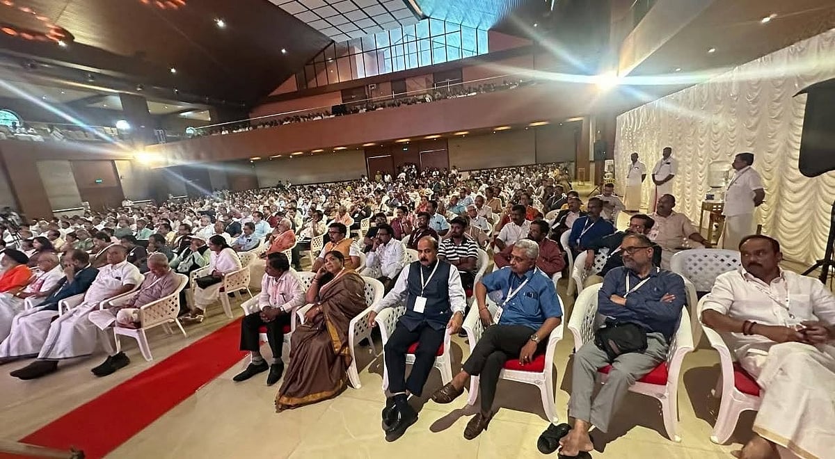 'സംഘപരിവാറിന്റെ നൂറ് വര്‍ഷങ്ങള്‍';  പരിപാടിയില്‍ പങ്കെടുത്ത് കേരള, എംജി, മലയാളം സര്‍വകലാശാല വിസിമാര്‍; വിവാദം