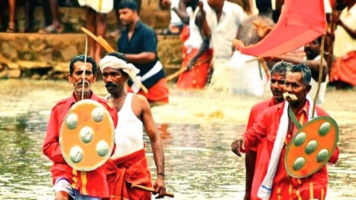 ചരിത്രപ്രസിദ്ധമായ ഓച്ചിറക്കളിക്ക്‌
ഇന്ന് തുടക്കം; ആരാണ് തുടങ്ങിയത്? ചരിത്രം അറിയാം 