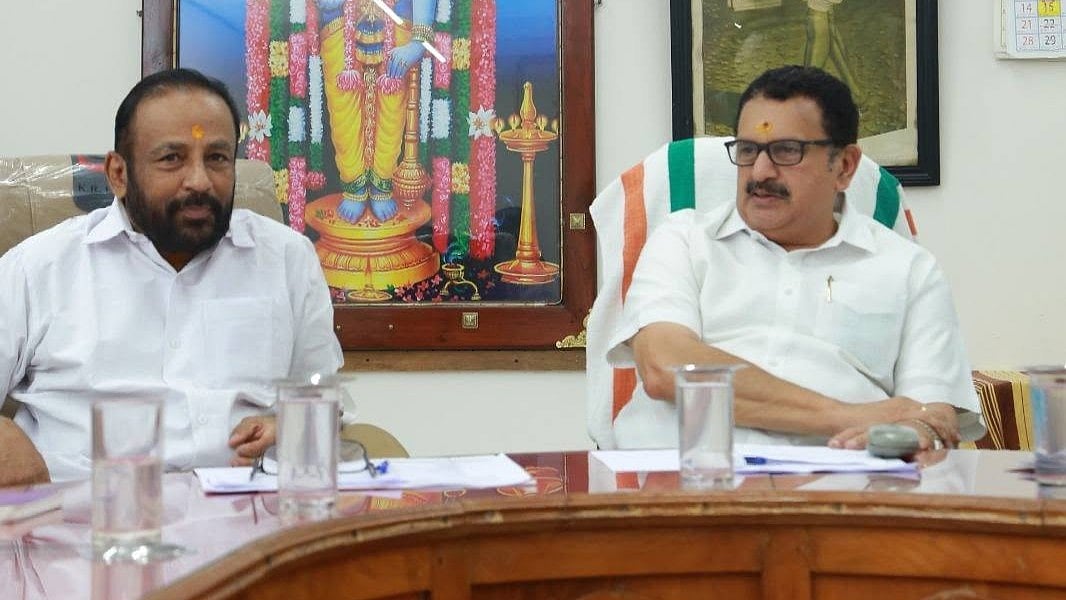 ഗുരുവായൂരപ്പന്റെ ഒരു തുണ്ട് ഭൂമി പോലും നഷ്ടപ്പെടുത്താന്‍ അനുവദിക്കില്ല, വികസനത്തിന് സ്ഥലമേറ്റെടുക്കും, ദര്‍ശനത്തിന് വിര്‍ച്വല്‍ ക്യൂ ഉടന്‍: കെ മുരളീധരന്‍