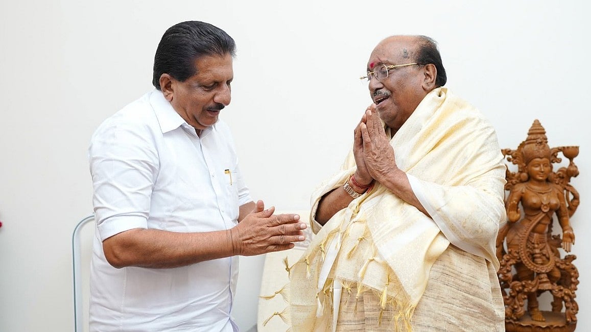 വെള്ളാപ്പള്ളി നടേശനെ വീട്ടിലെത്തി കണ്ട് മോന്‍സ് ജോസഫ്; നല്ല മാതൃകയെന്ന് വെള്ളാപ്പള്ളി 