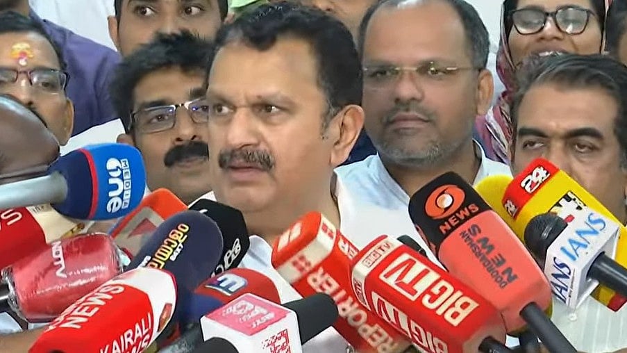 'സര്‍ക്കാരിനെ അനുസരിക്കാത്തവര്‍ എന്റെ കാലത്ത് തുടരില്ല; അന്ന് തലയില്‍ മുണ്ടിട്ടല്ലേ ഒപ്പിട്ടത്'